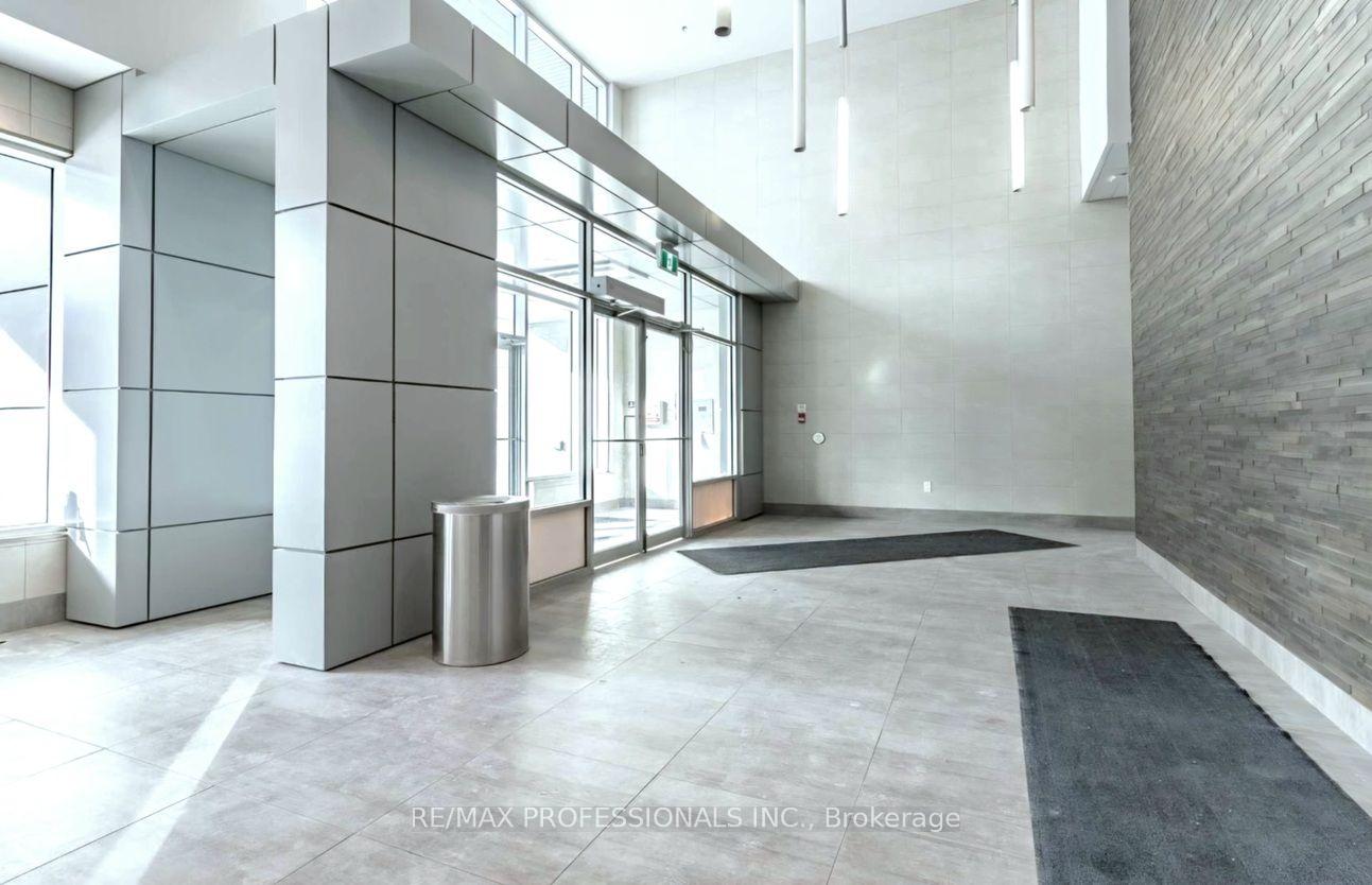 Photo 4 of Unit 701, 318 Spruce Street, Waterloo — HOMEH