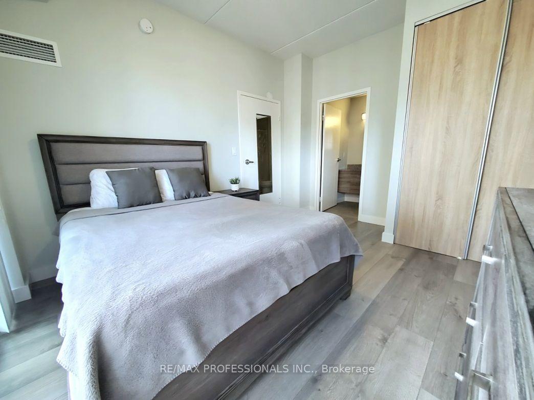 Photo 15 of Unit 701, 318 Spruce Street, Waterloo — HOMEH