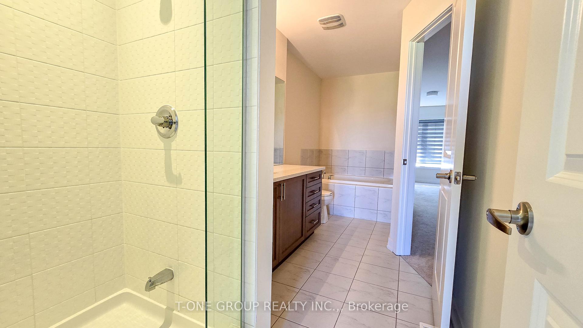 Photo 15 of 32 Harvest Field Road, Markham, Cornell — HOMEH