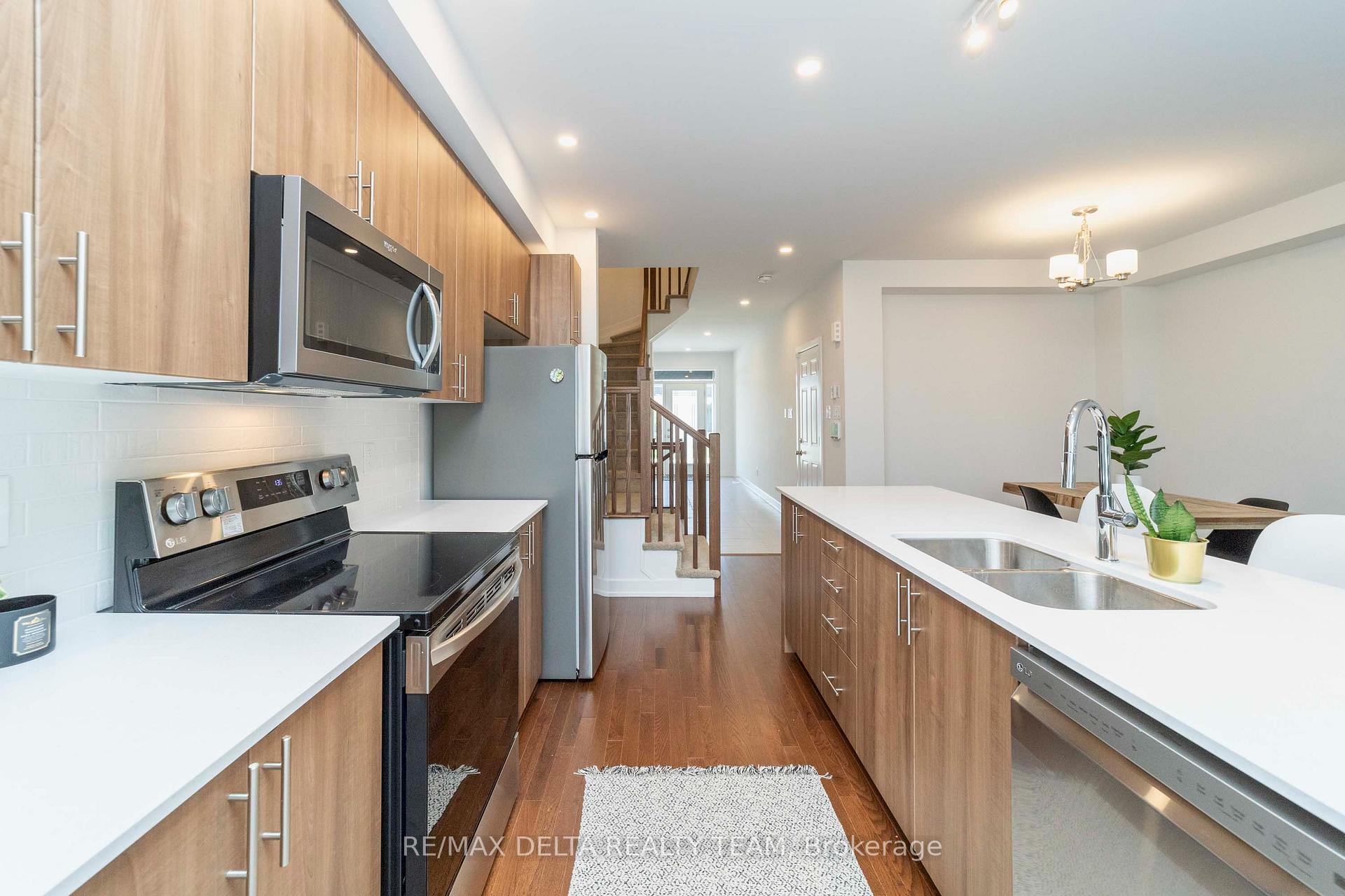 Photo 11 of 631 Knotridge Street, Ottawa, Mer Bleue/Bradley Estates/Anderson Park — HOMEH