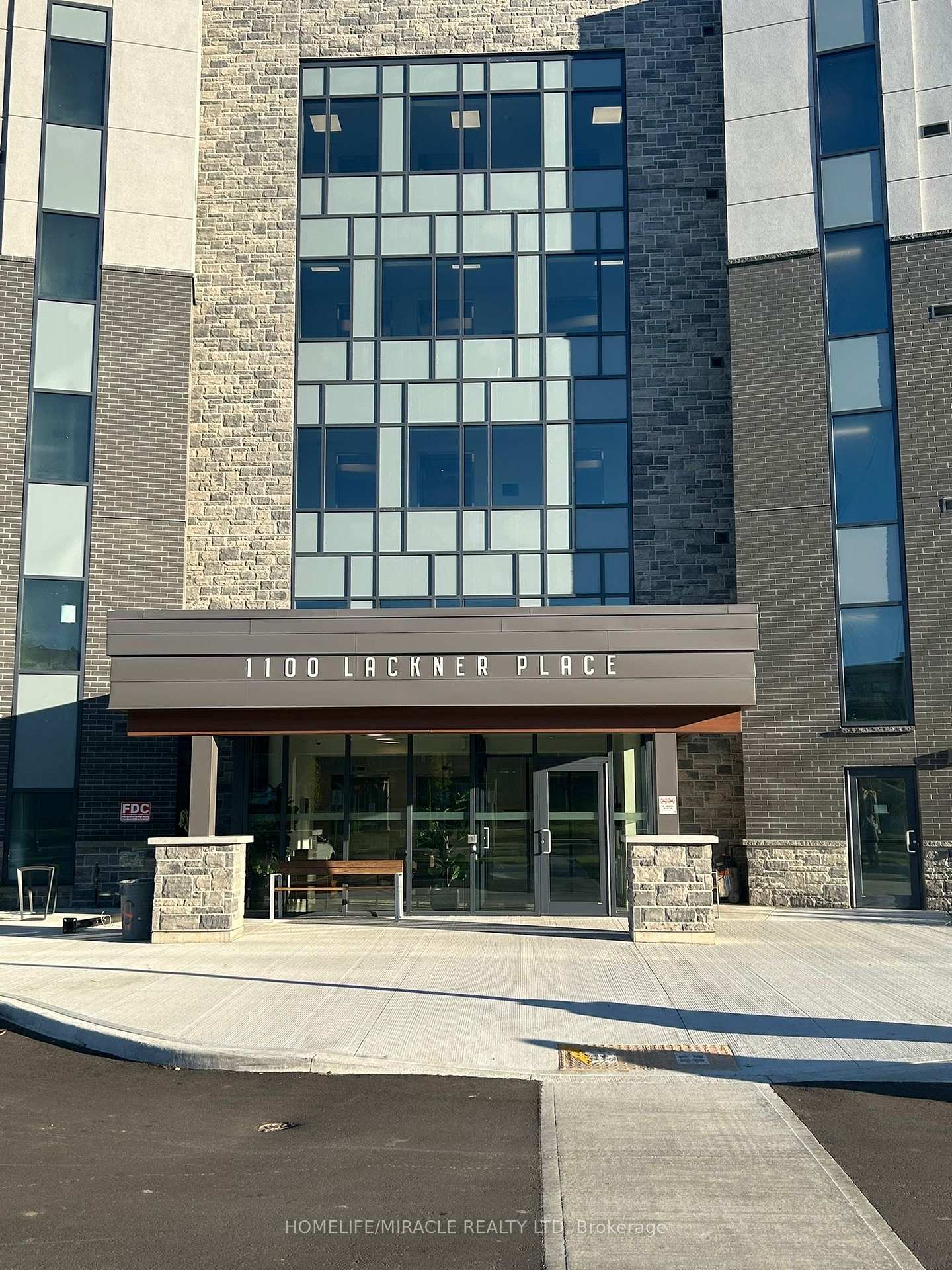 Photo 2 of Unit 221, 1100 Lackner Place, Kitchener — HOMEH