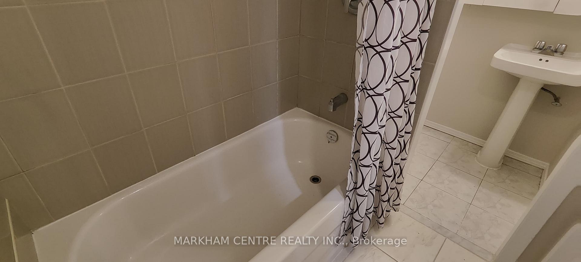 Photo 8 of Unit Lower, 87 Andrea Lane, Vaughan, East Woodbridge — HOMEH