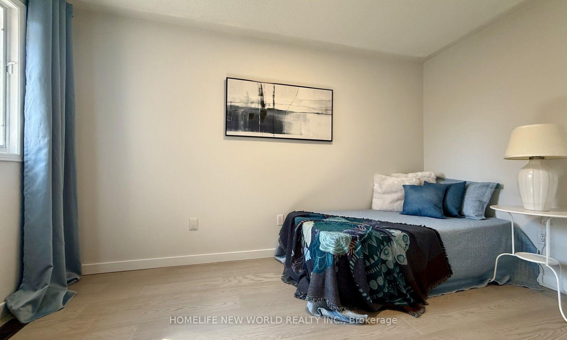 Photo 19 of 5666 Cortina Crescent, Mississauga, Hurontario — HOMEH
