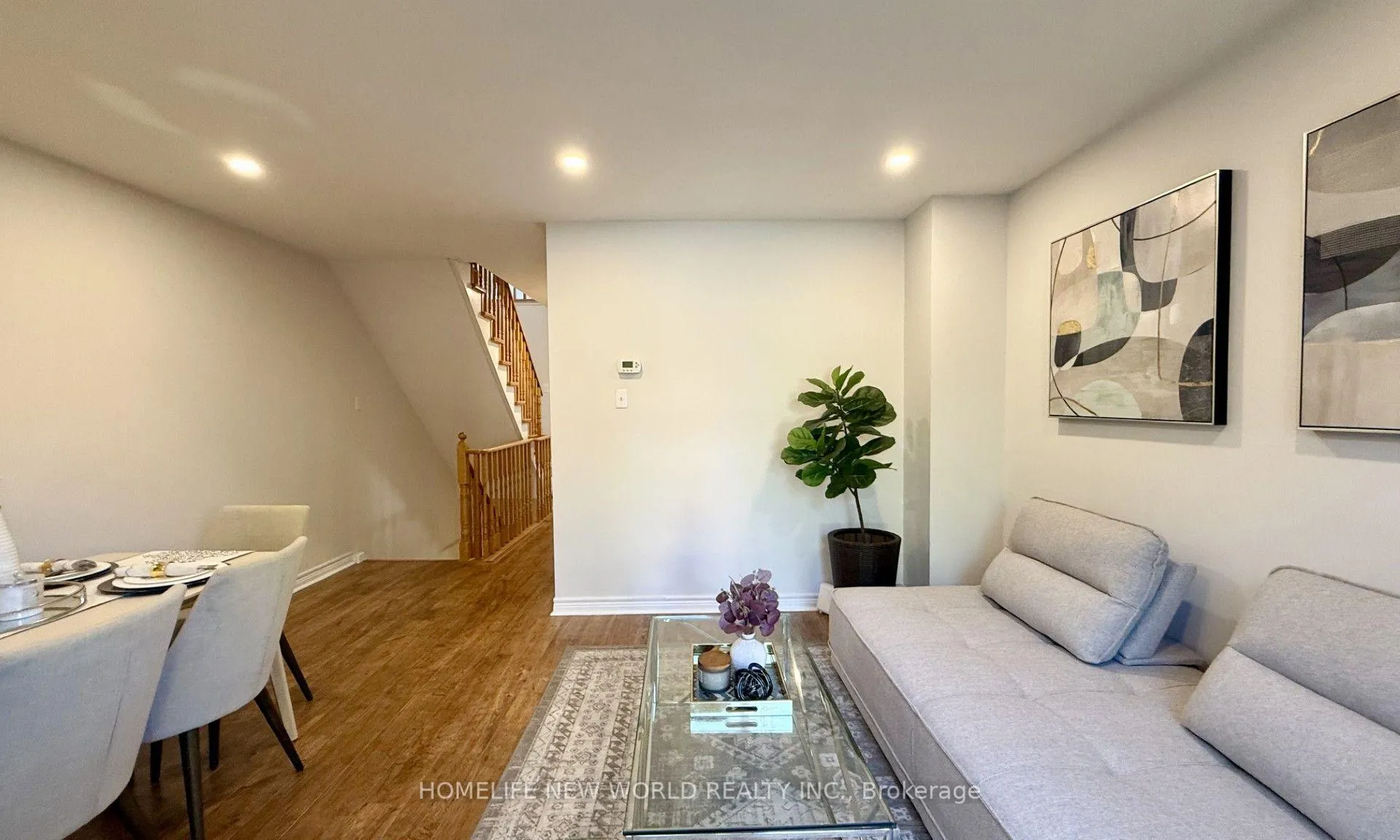 Photo 5 of 5666 Cortina Crescent, Mississauga, Hurontario — HOMEH