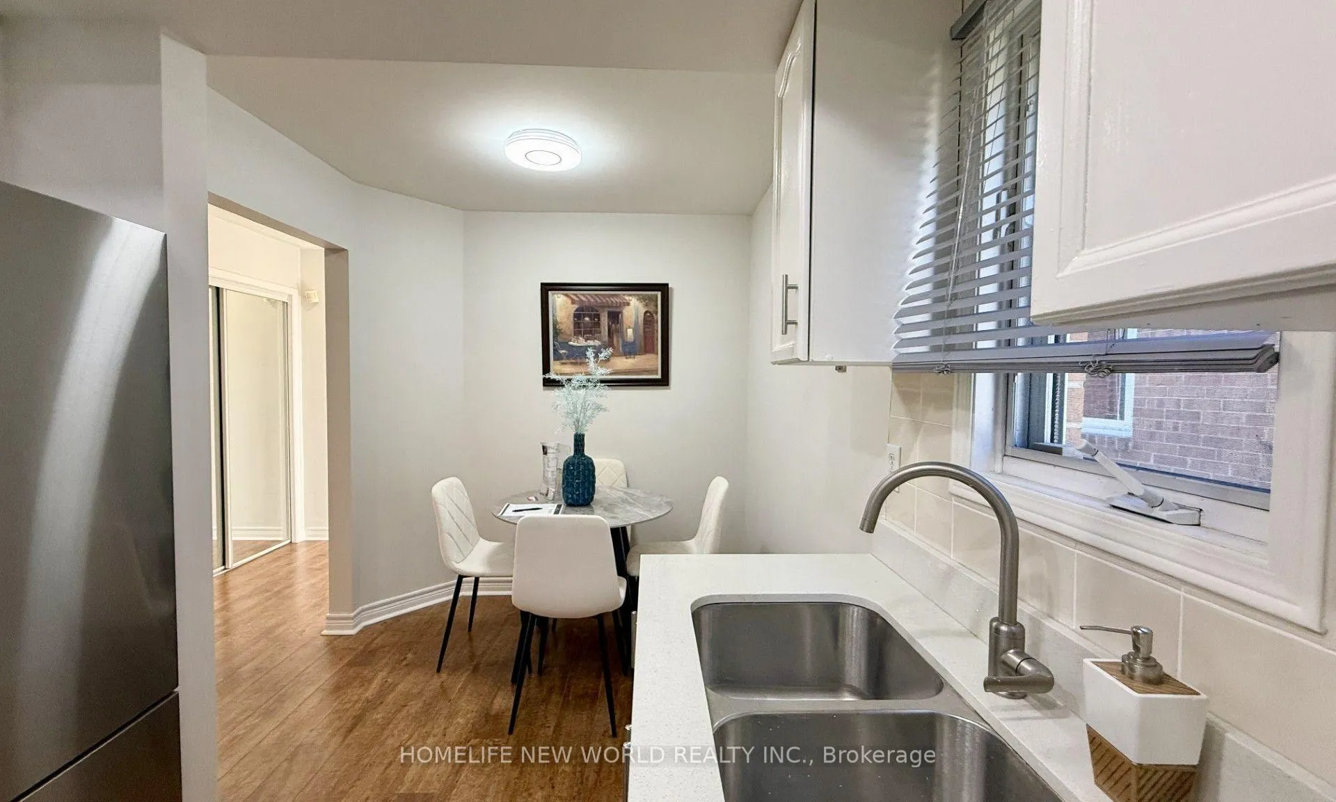 Photo 12 of 5666 Cortina Crescent, Mississauga, Hurontario — HOMEH