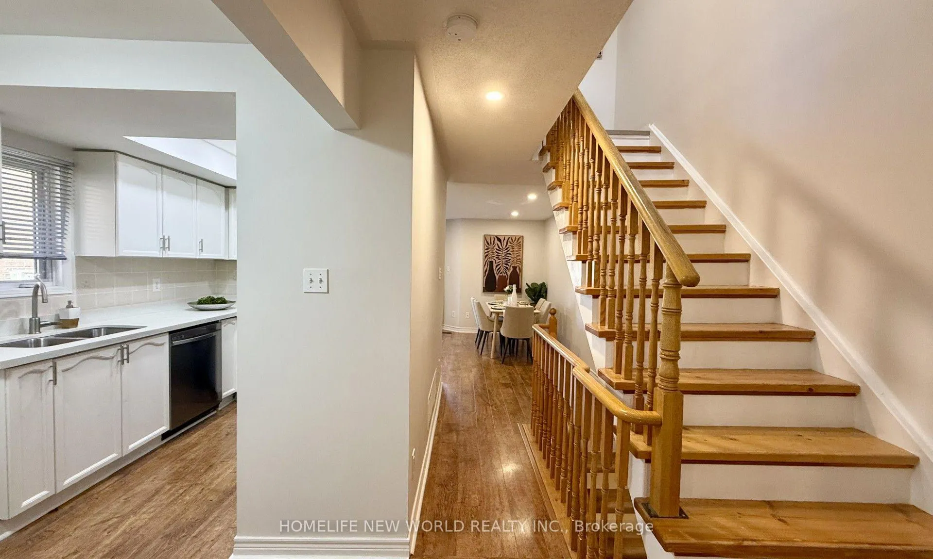Photo 14 of 5666 Cortina Crescent, Mississauga, Hurontario — HOMEH