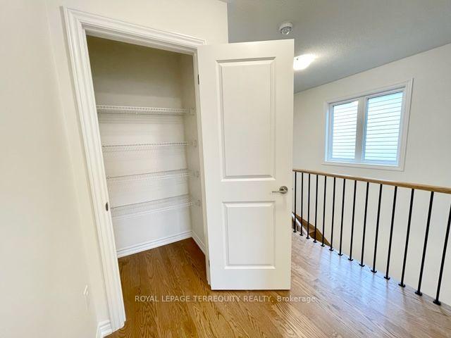 Photo 18 of 142 Shepherd Drive, Barrie, Rural Barrie Southeast — HOMEH