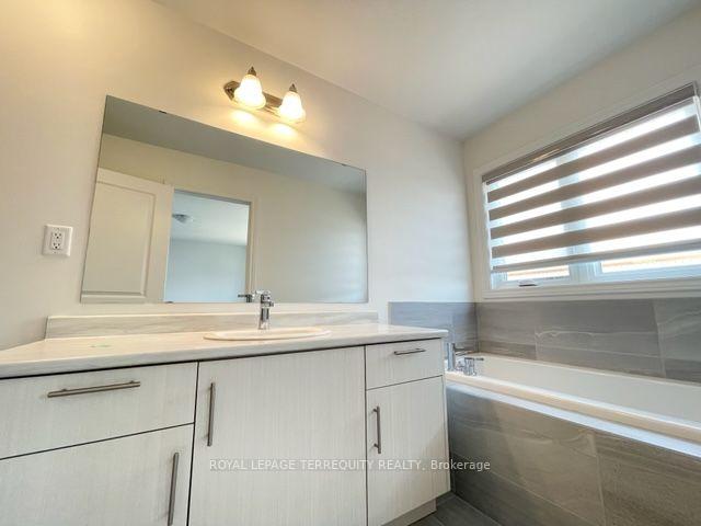 Photo 26 of 142 Shepherd Drive, Barrie, Rural Barrie Southeast — HOMEH