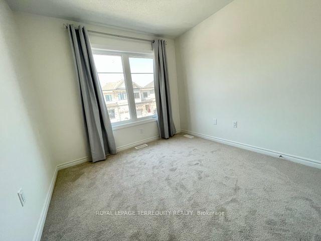 Photo 32 of 142 Shepherd Drive, Barrie, Rural Barrie Southeast — HOMEH