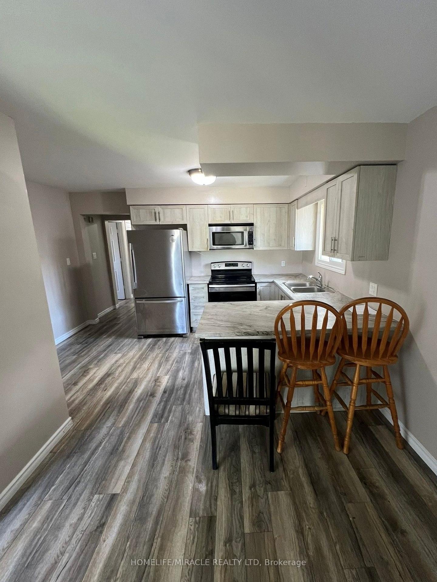 Photo 6 of Unit upper, 10 Trelawn Parkway, Welland, N. Welland — HOMEH