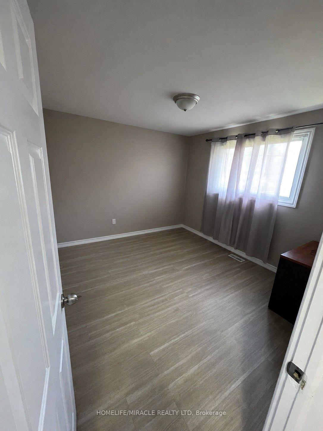 Photo 14 of Unit upper, 10 Trelawn Parkway, Welland, N. Welland — HOMEH