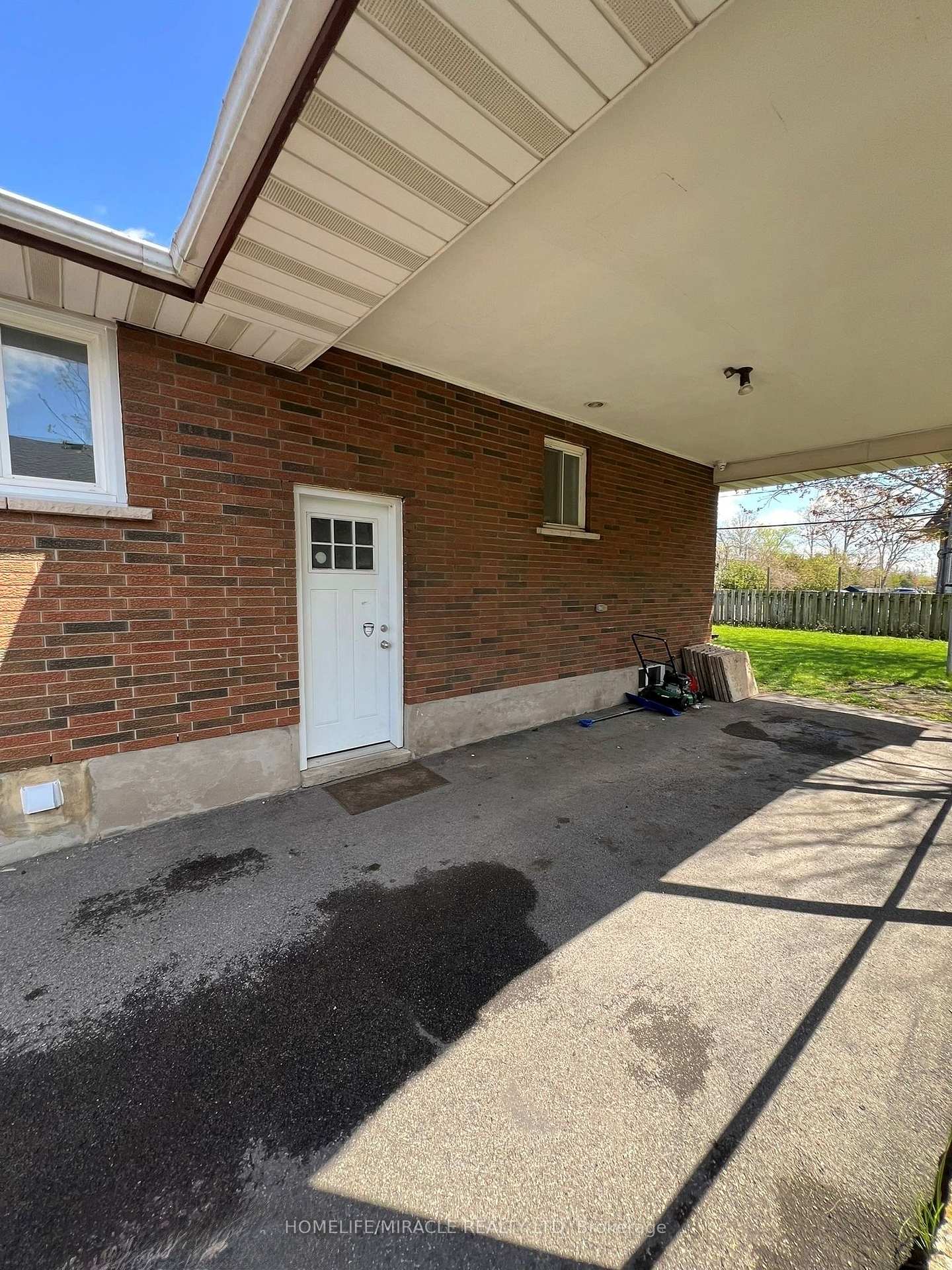 Photo 21 of Unit upper, 10 Trelawn Parkway, Welland, N. Welland — HOMEH