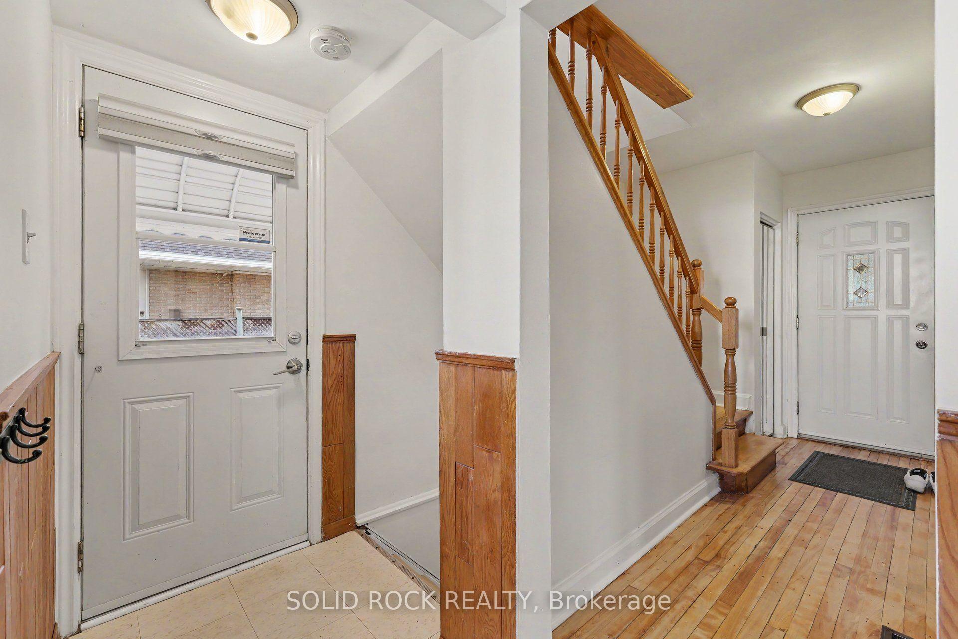 Photo 3 of 667 Alesther Street, Ottawa, Overbrook/Castle Heights — HOMEH