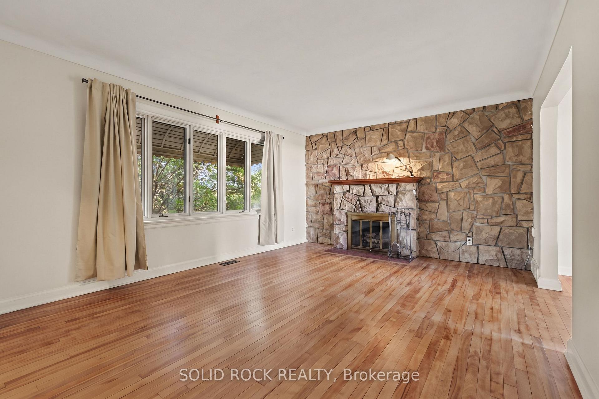 Photo 12 of 667 Alesther Street, Ottawa, Overbrook/Castle Heights — HOMEH
