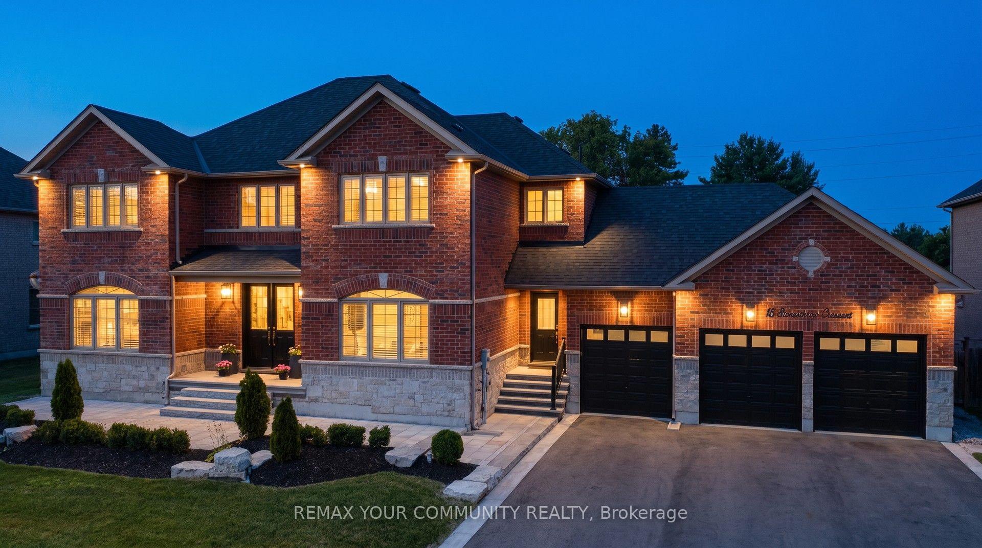 Photo 3 of 15 Stonesthrow Crescent, Uxbridge, Rural Uxbridge — HOMEH