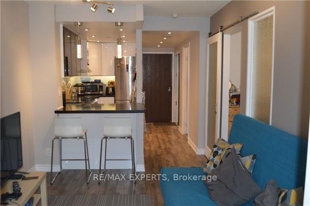Photo 4 of Unit 605, 717 Bay Street, Toronto, Bay Street Corridor — HOMEH