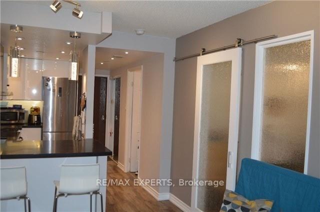 Photo 5 of Unit 605, 717 Bay Street, Toronto, Bay Street Corridor — HOMEH