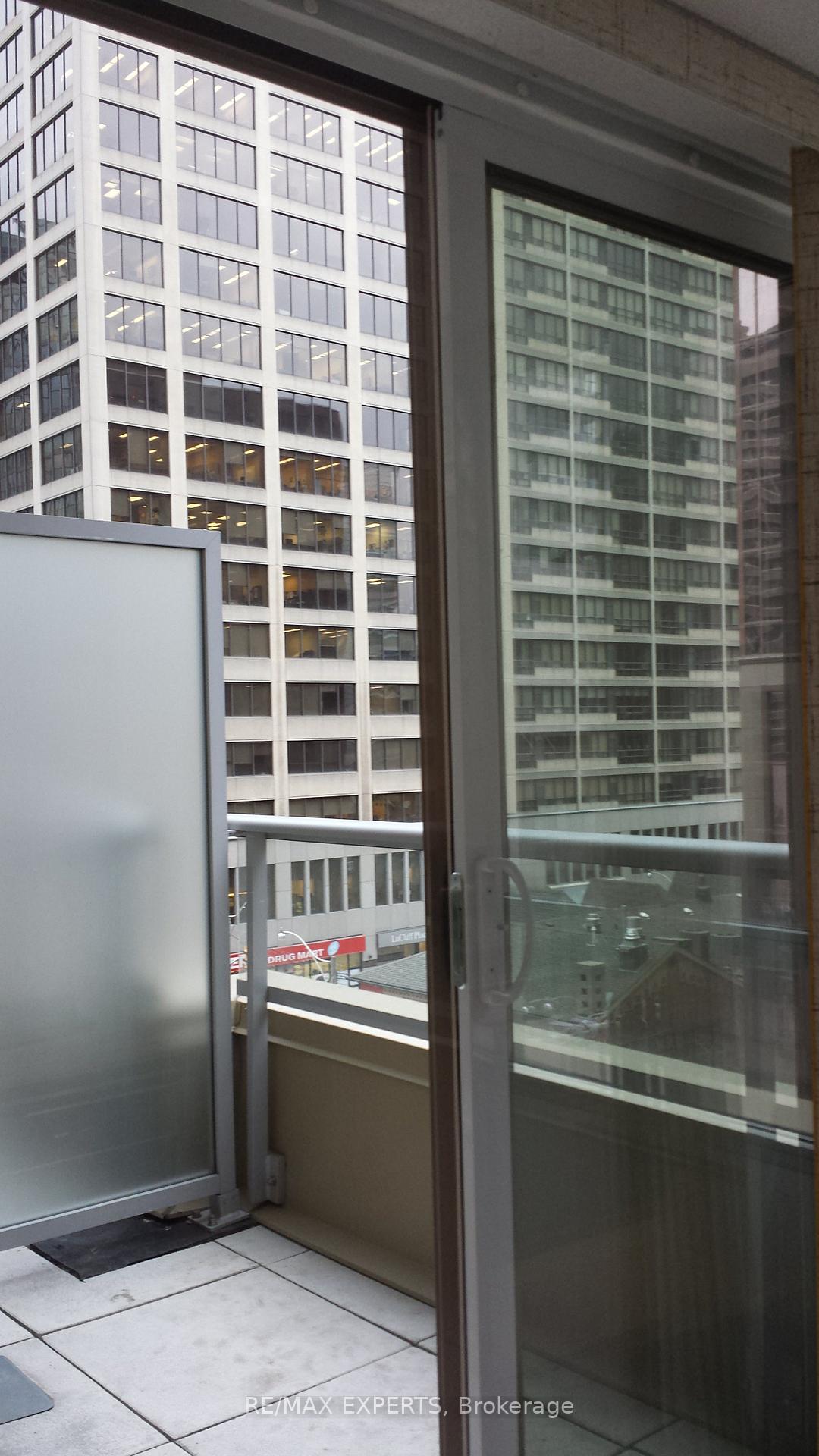 Photo 7 of Unit 605, 717 Bay Street, Toronto, Bay Street Corridor — HOMEH