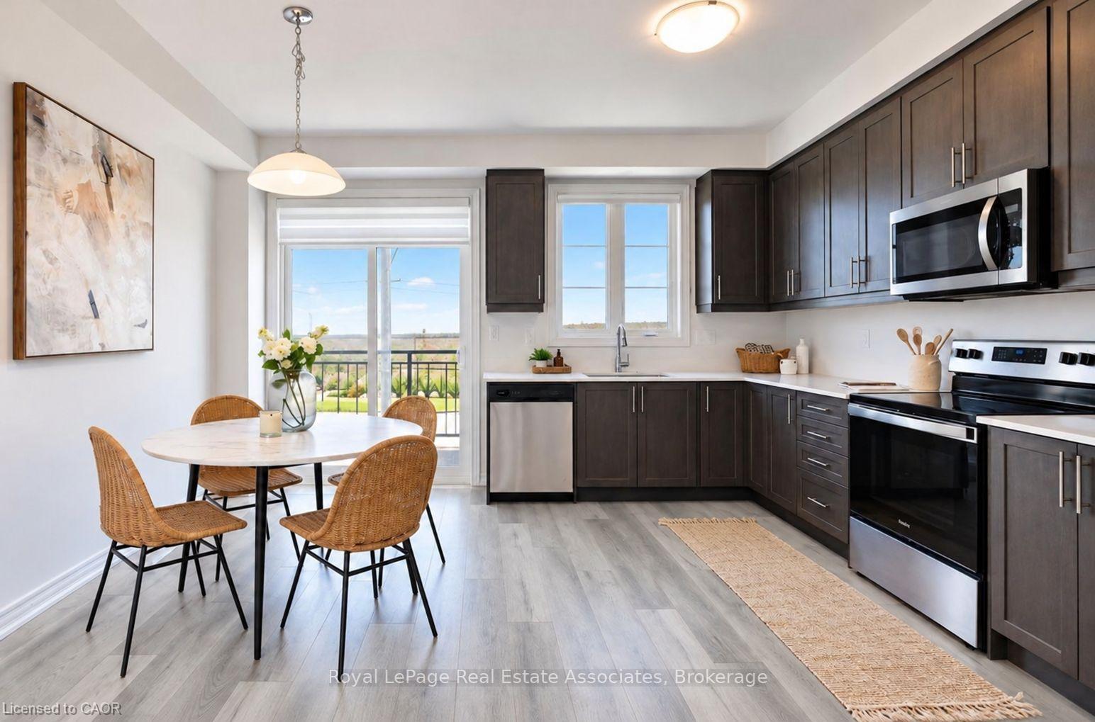 Photo 3 of Unit 17, 120 Court Drive, Brant, Paris — HOMEH