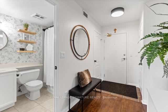 Photo 2 of Unit 207, 1150 Parkwest Place, Mississauga, Lakeview — HOMEH