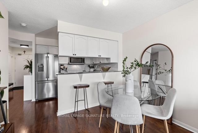 Photo 6 of Unit 207, 1150 Parkwest Place, Mississauga, Lakeview — HOMEH