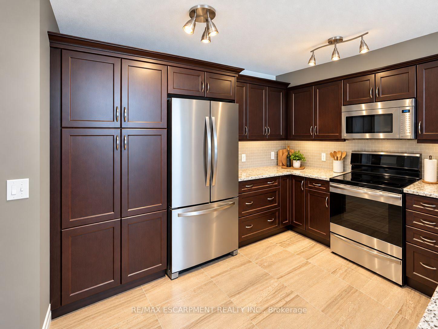 Photo 7 of Unit 503, 1276 Maple Crossing Boulevard, Burlington, Brant — HOMEH