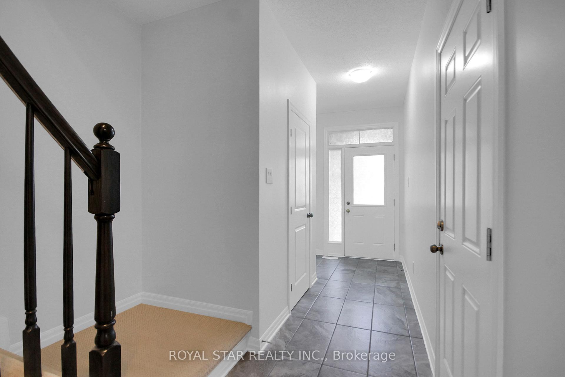 Photo 4 of 605 Sunburst Street, Ottawa, Leitrim — HOMEH