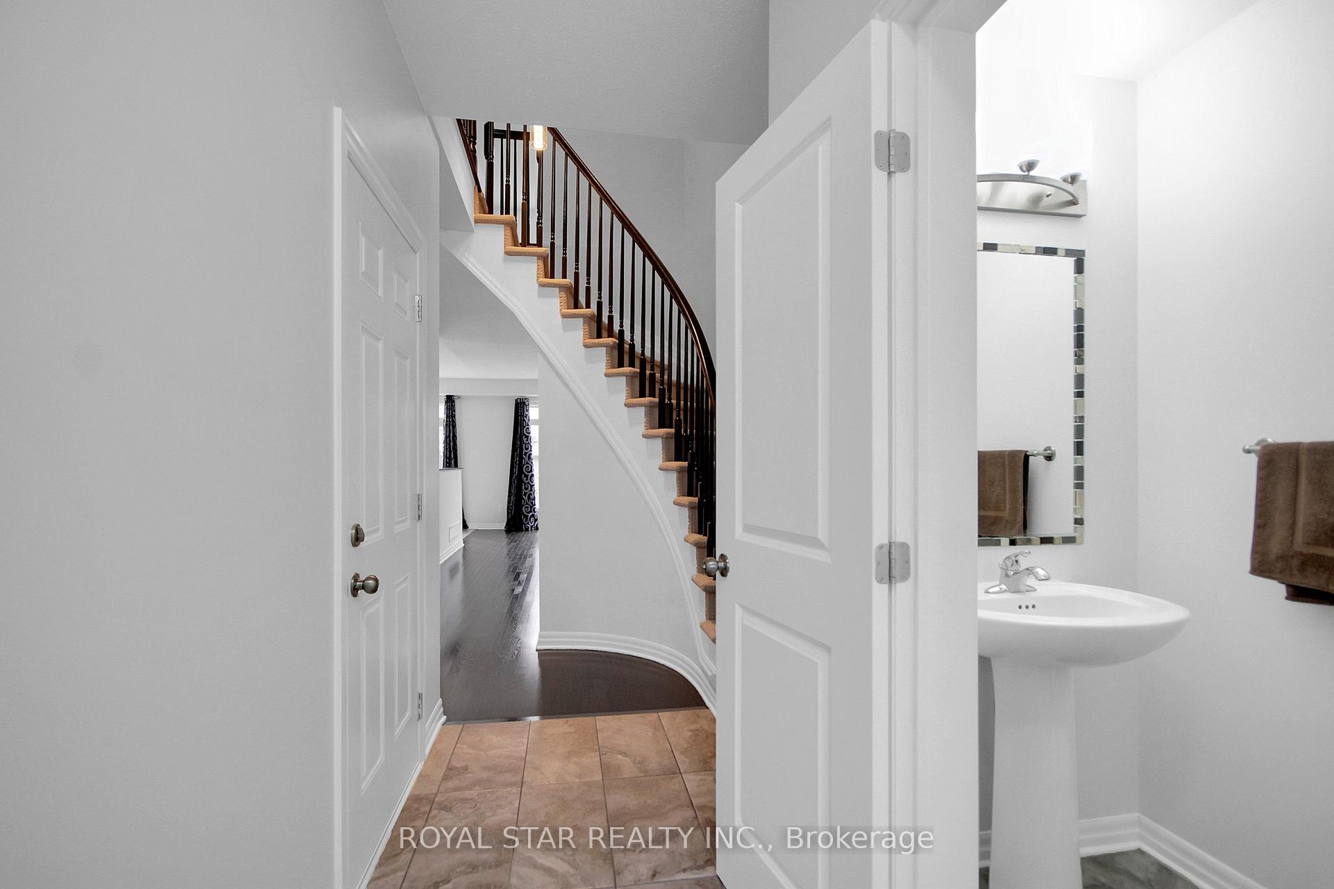 Photo 6 of 605 Sunburst Street, Ottawa, Leitrim — HOMEH