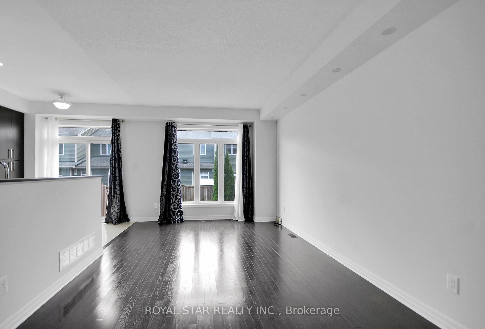 Photo 11 of 605 Sunburst Street, Ottawa, Leitrim — HOMEH