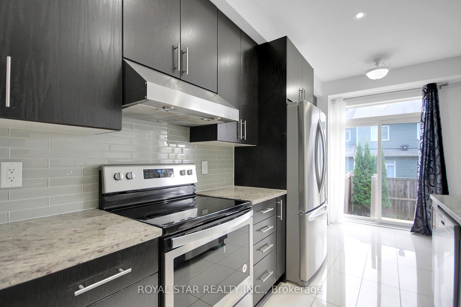 Photo 20 of 605 Sunburst Street, Ottawa, Leitrim — HOMEH