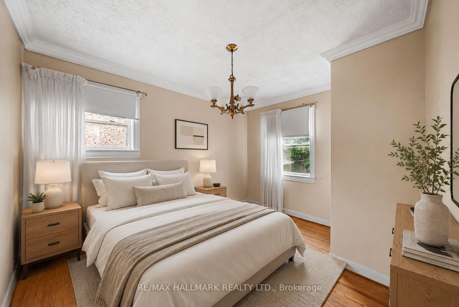 Photo 16 of 27 Sunray Crescent, North York, Downsview-Roding-CFB — HOMEH