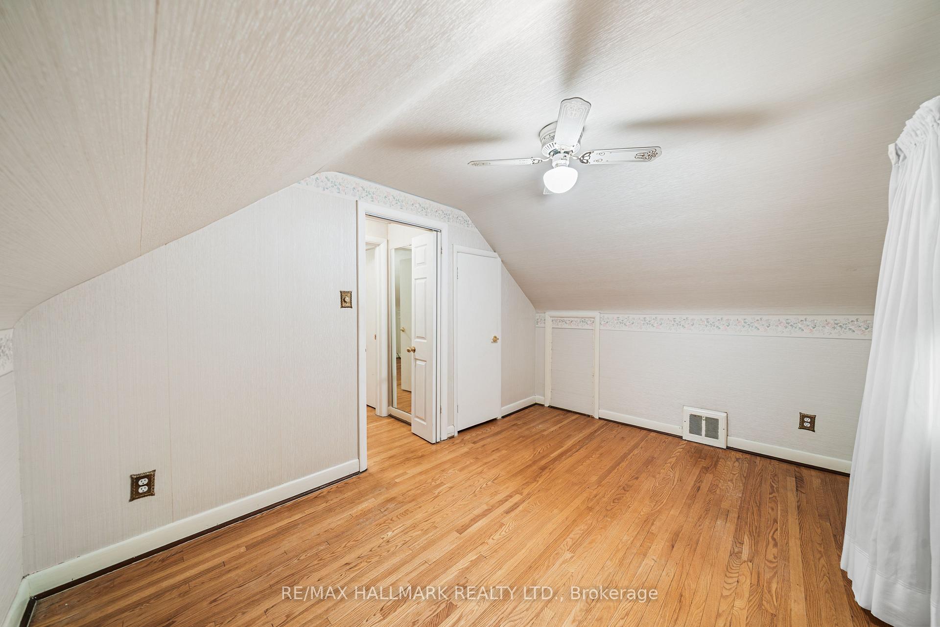 Photo 24 of 27 Sunray Crescent, North York, Downsview-Roding-CFB — HOMEH