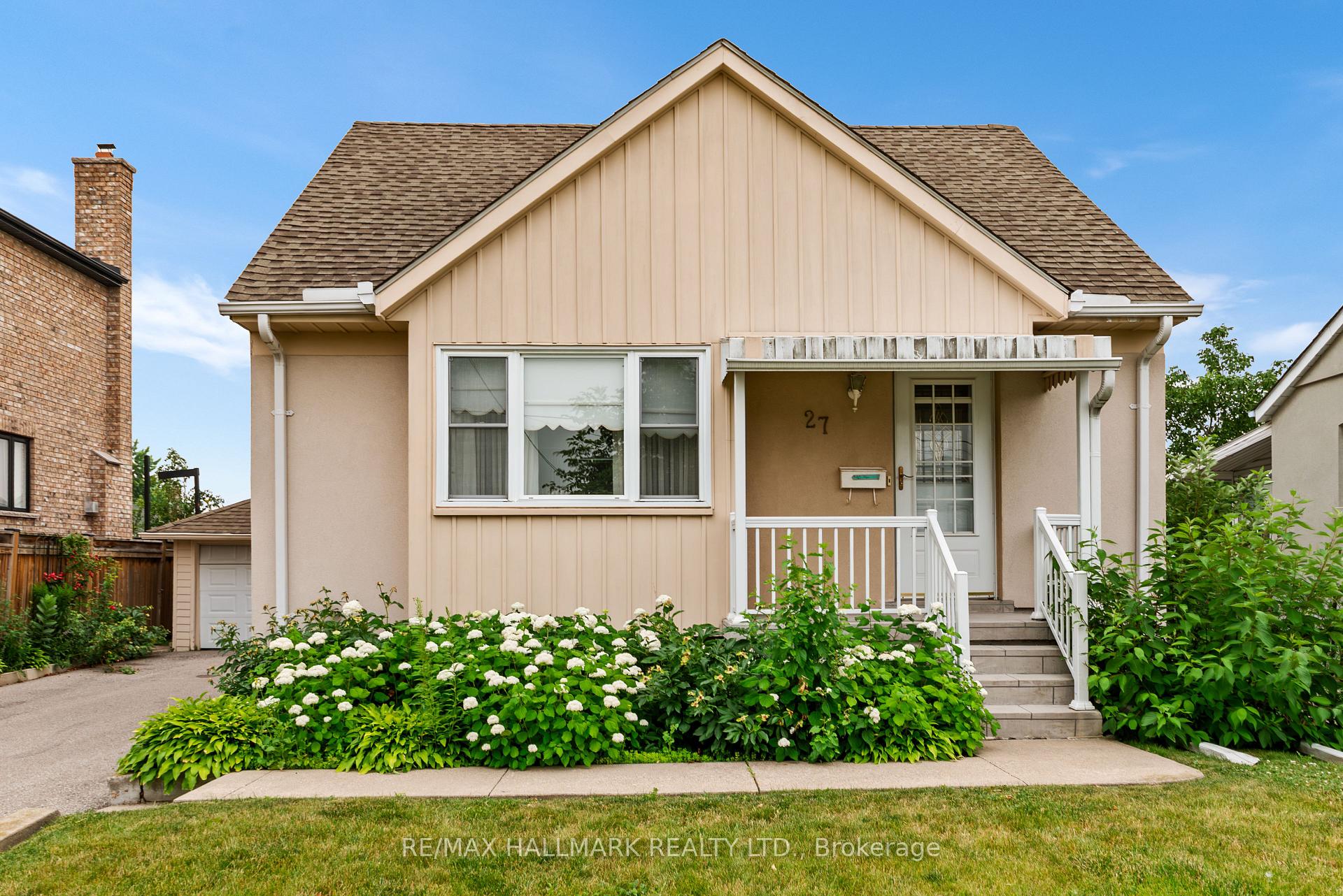 Photo 39 of 27 Sunray Crescent, North York, Downsview-Roding-CFB — HOMEH