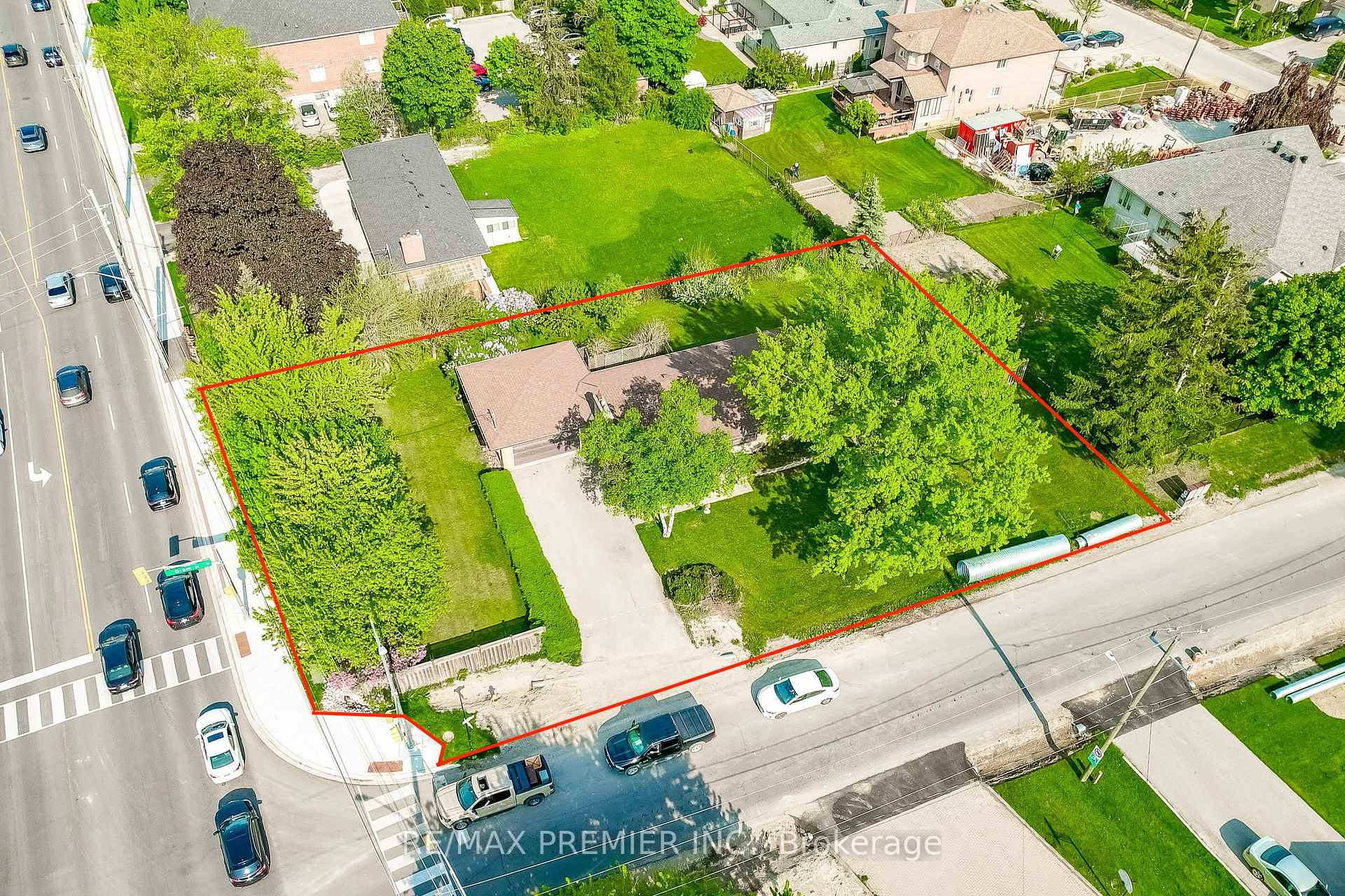 Photo 3 of 1 Gram Street, Vaughan, Maple — HOMEH