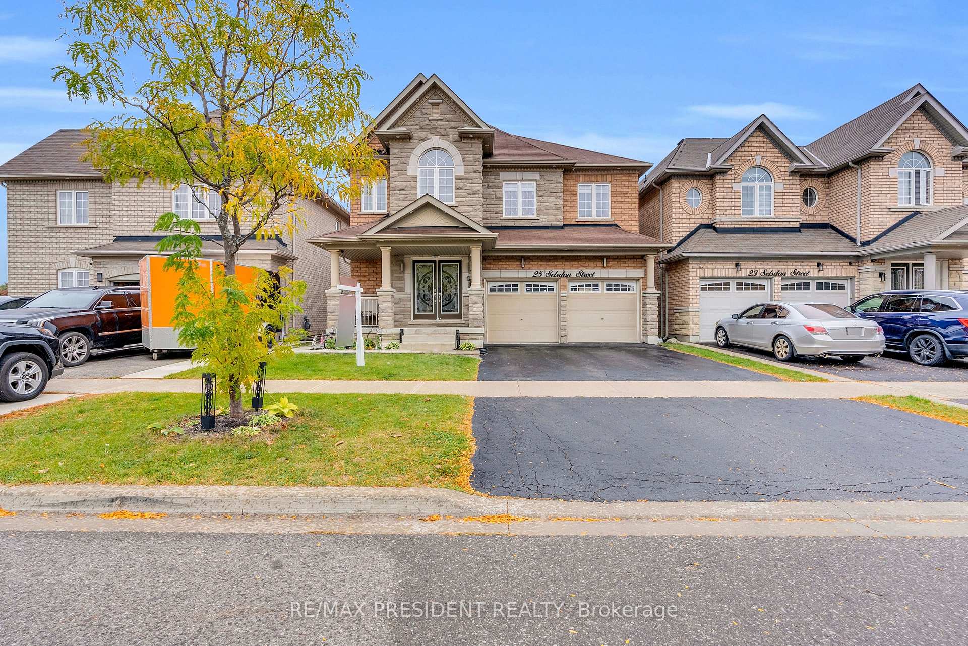 Photo 2 of 25 Selsdon Street, Brampton, Credit Valley — HOMEH