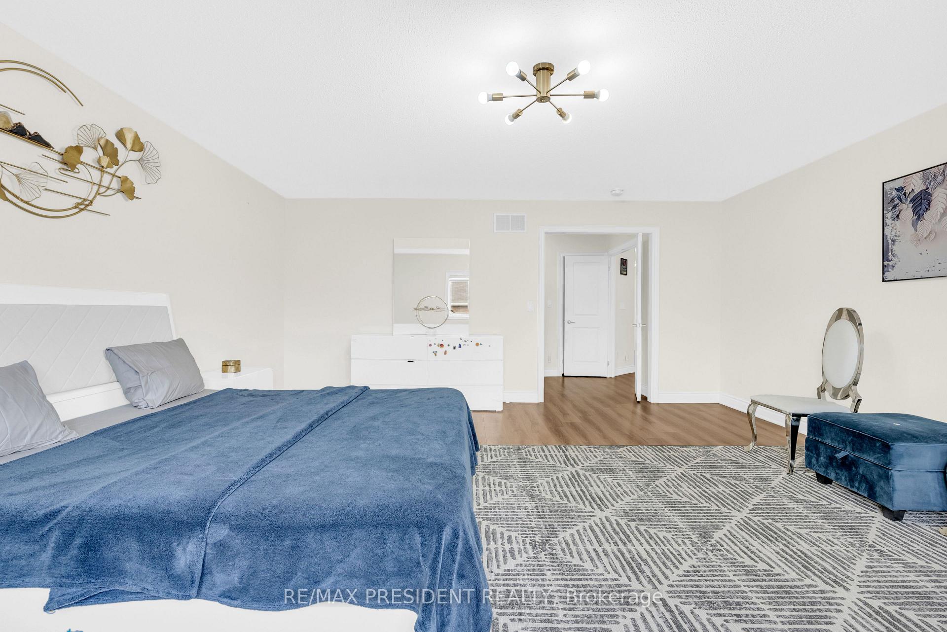 Photo 19 of 25 Selsdon Street, Brampton, Credit Valley — HOMEH