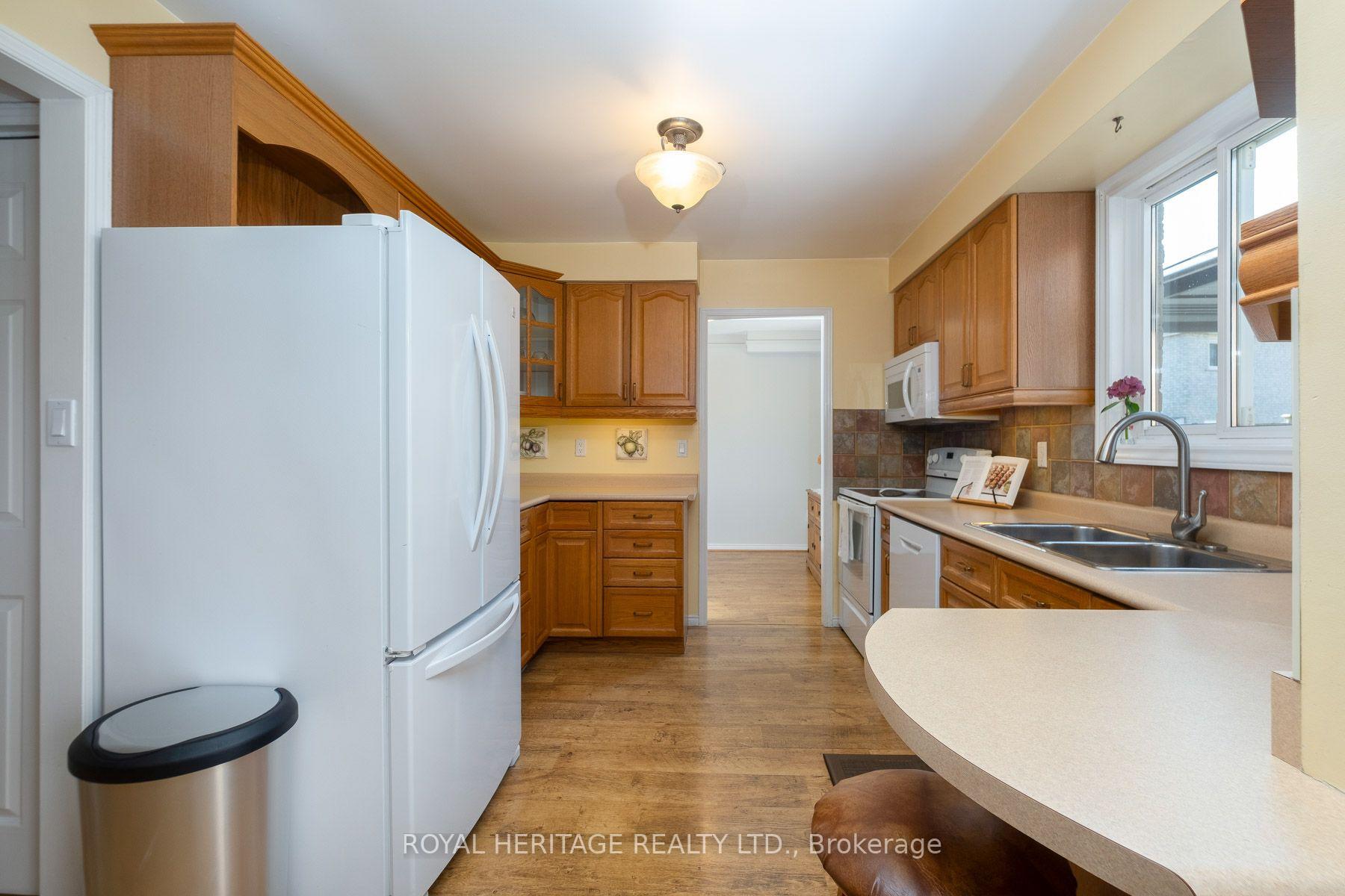 Photo 15 of 8 Dakin Drive, Ajax, Central West — HOMEH