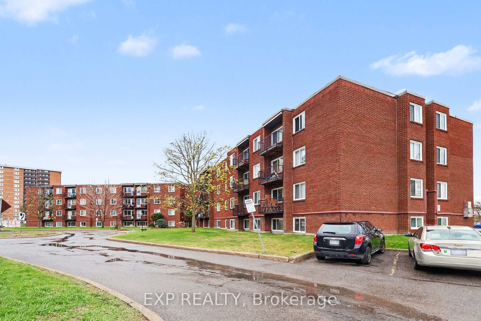 Photo 2 of Unit 405A, 2044 Arrowsmith Drive, Ottawa, Beacon Hill South — HOMEH