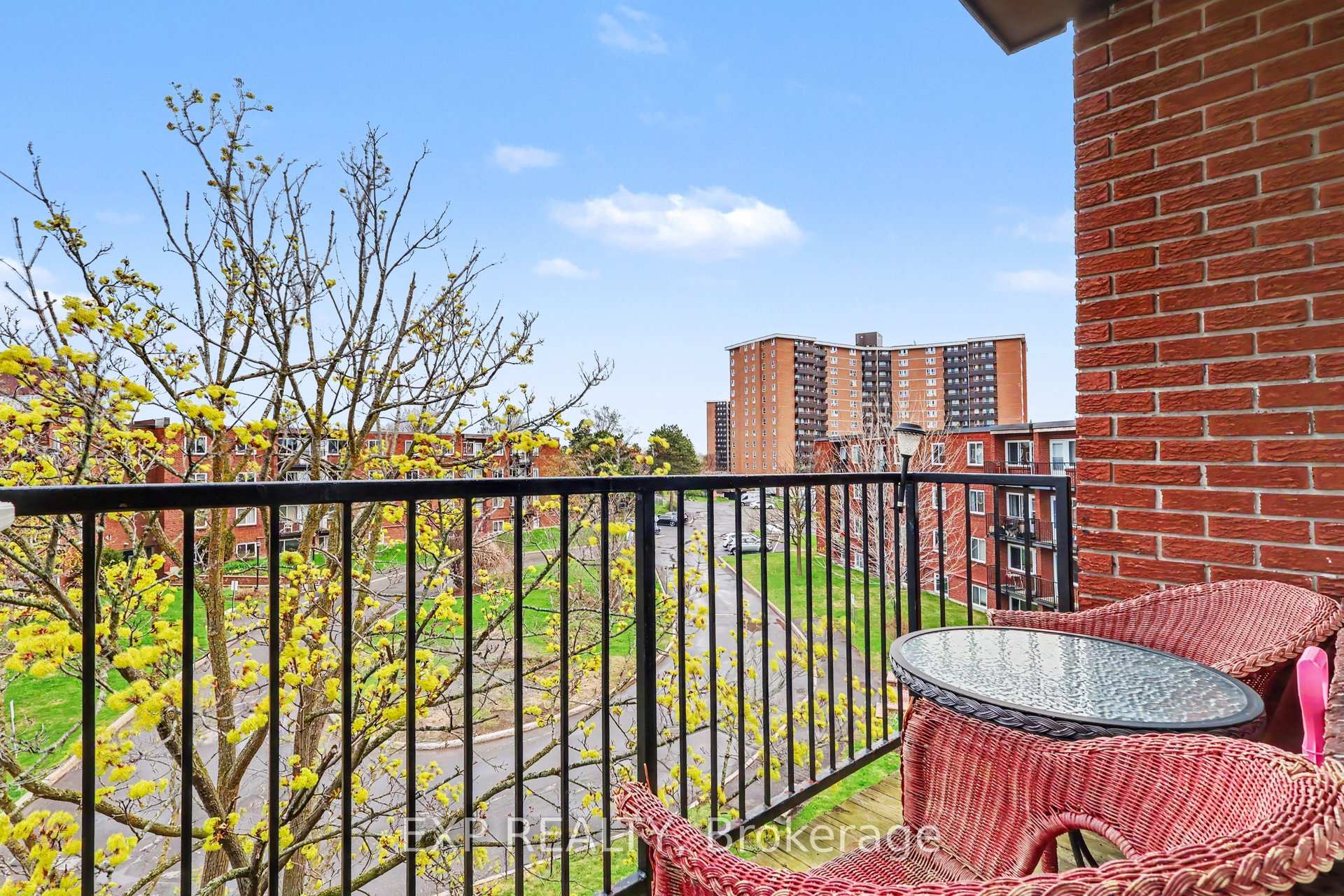 Photo 13 of Unit 405A, 2044 Arrowsmith Drive, Ottawa, Beacon Hill South — HOMEH