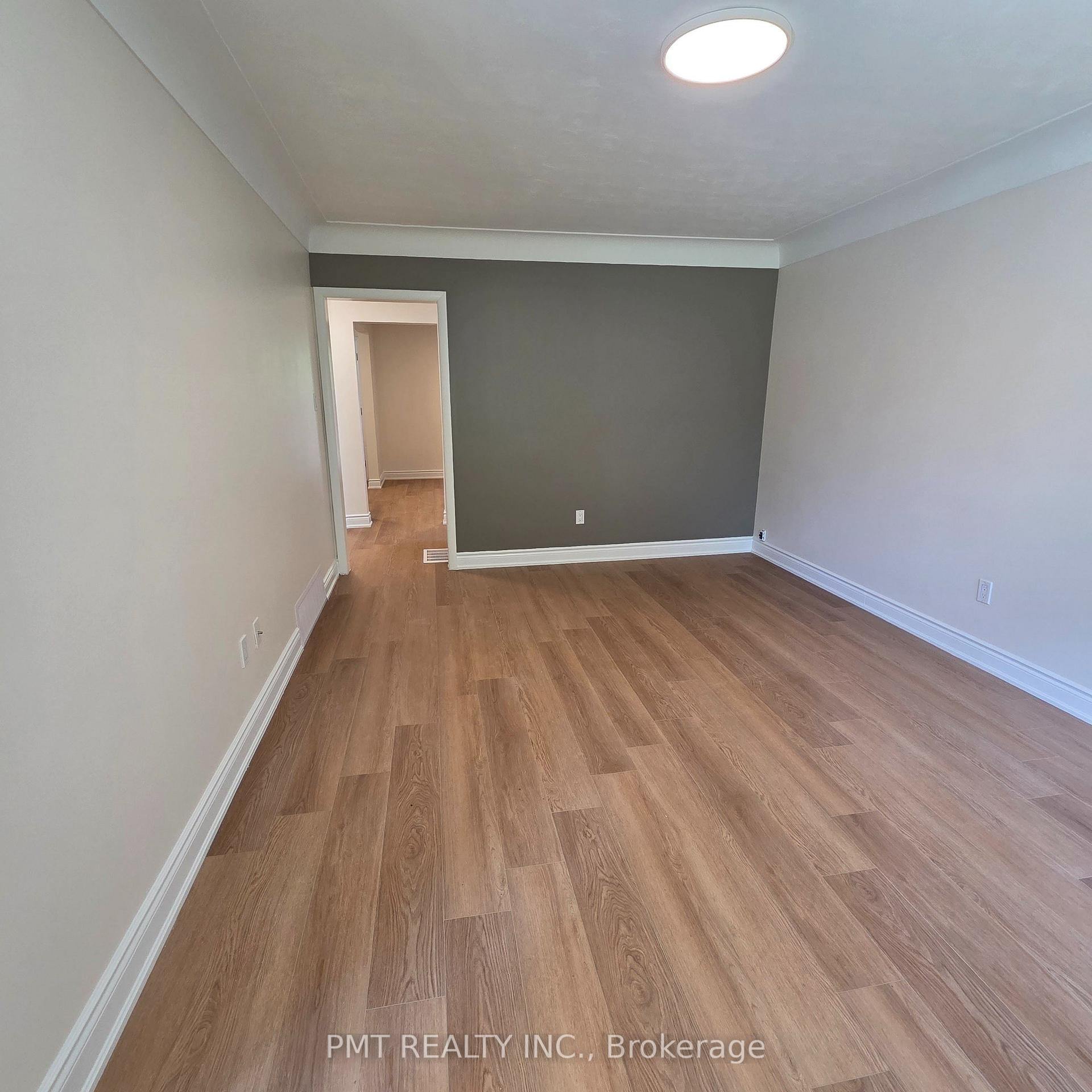 Photo 8 of 143 Elgin Crescent, Waterloo — HOMEH