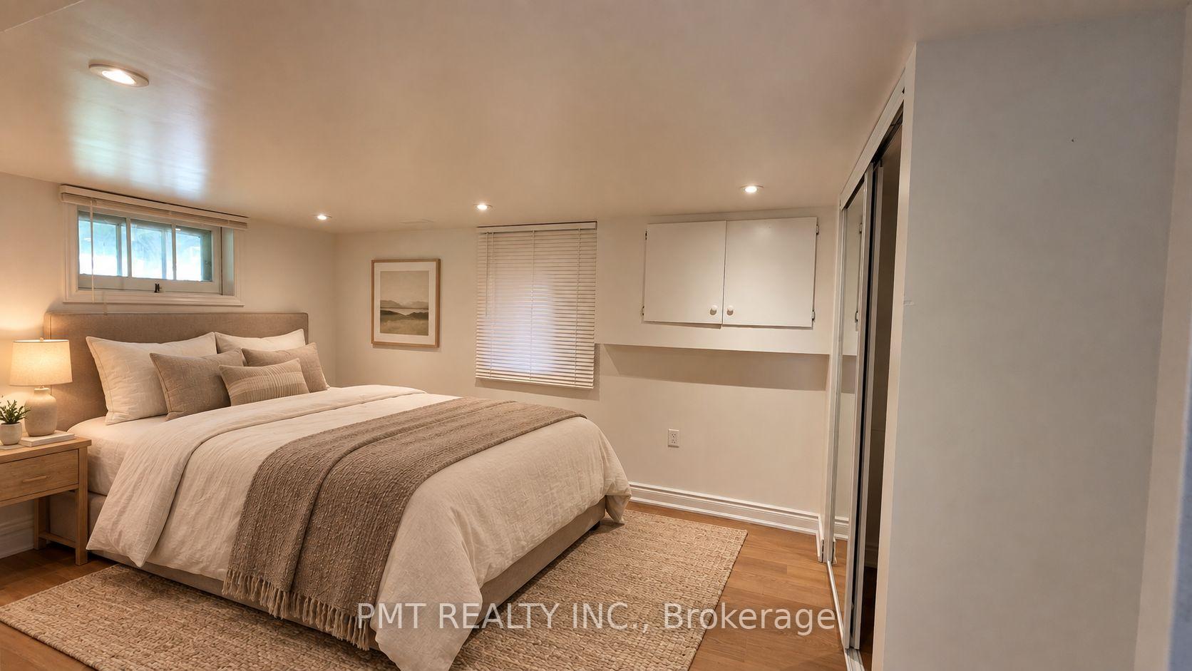 Photo 26 of 143 Elgin Crescent, Waterloo — HOMEH
