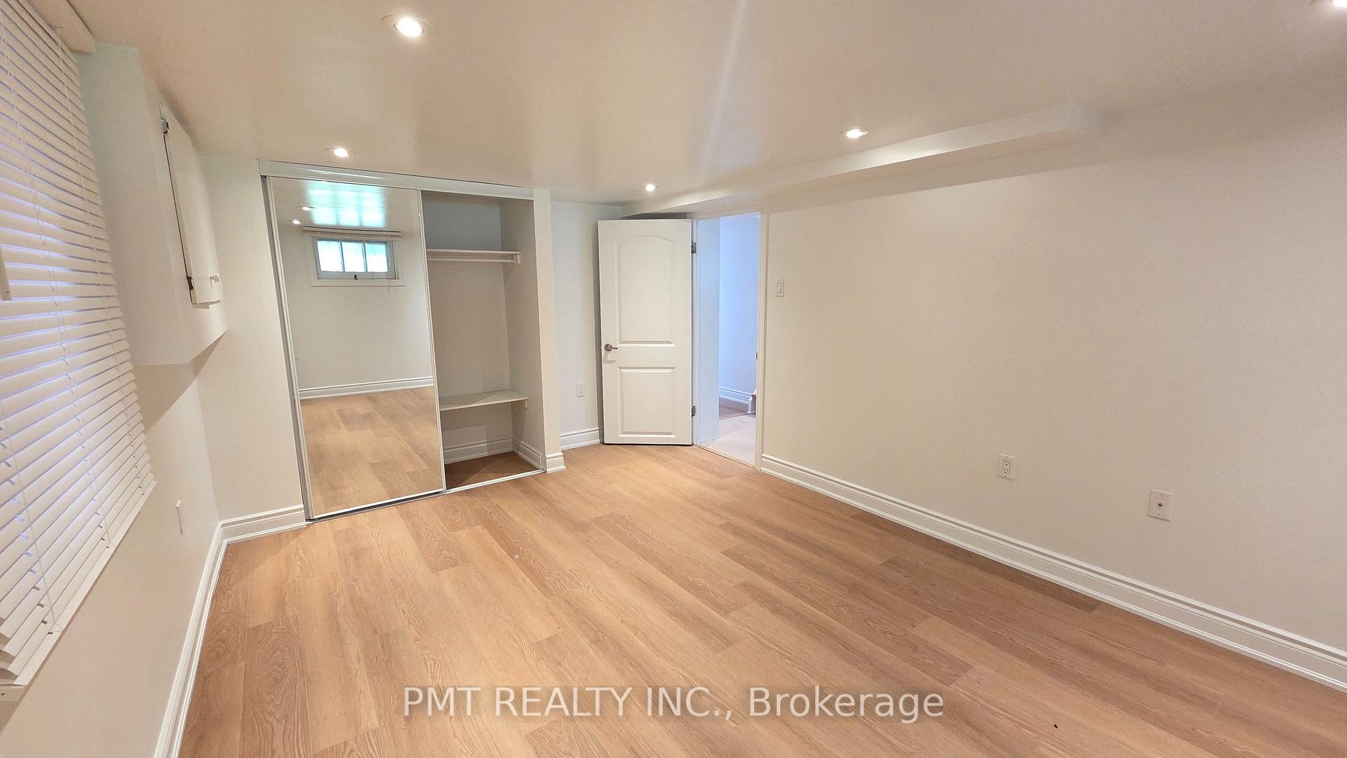 Photo 28 of 143 Elgin Crescent, Waterloo — HOMEH