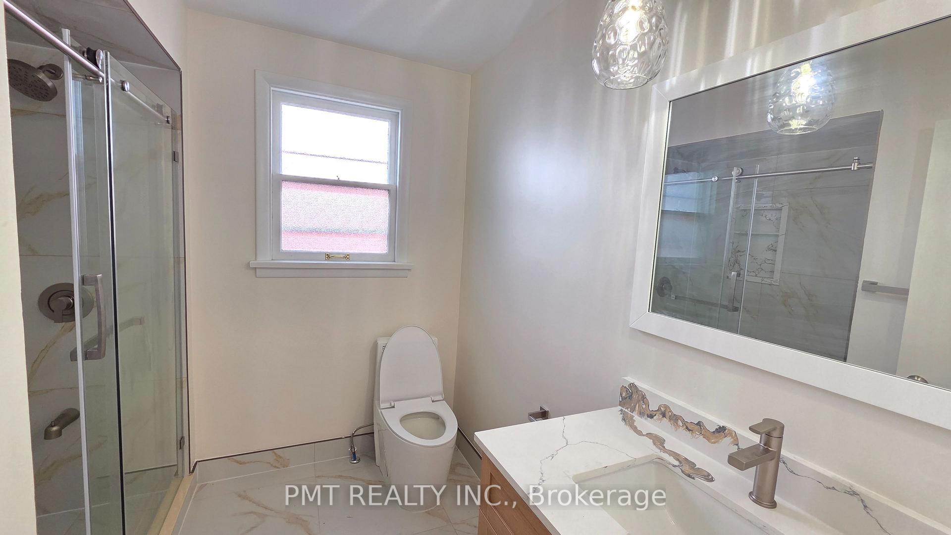 Photo 34 of 143 Elgin Crescent, Waterloo — HOMEH