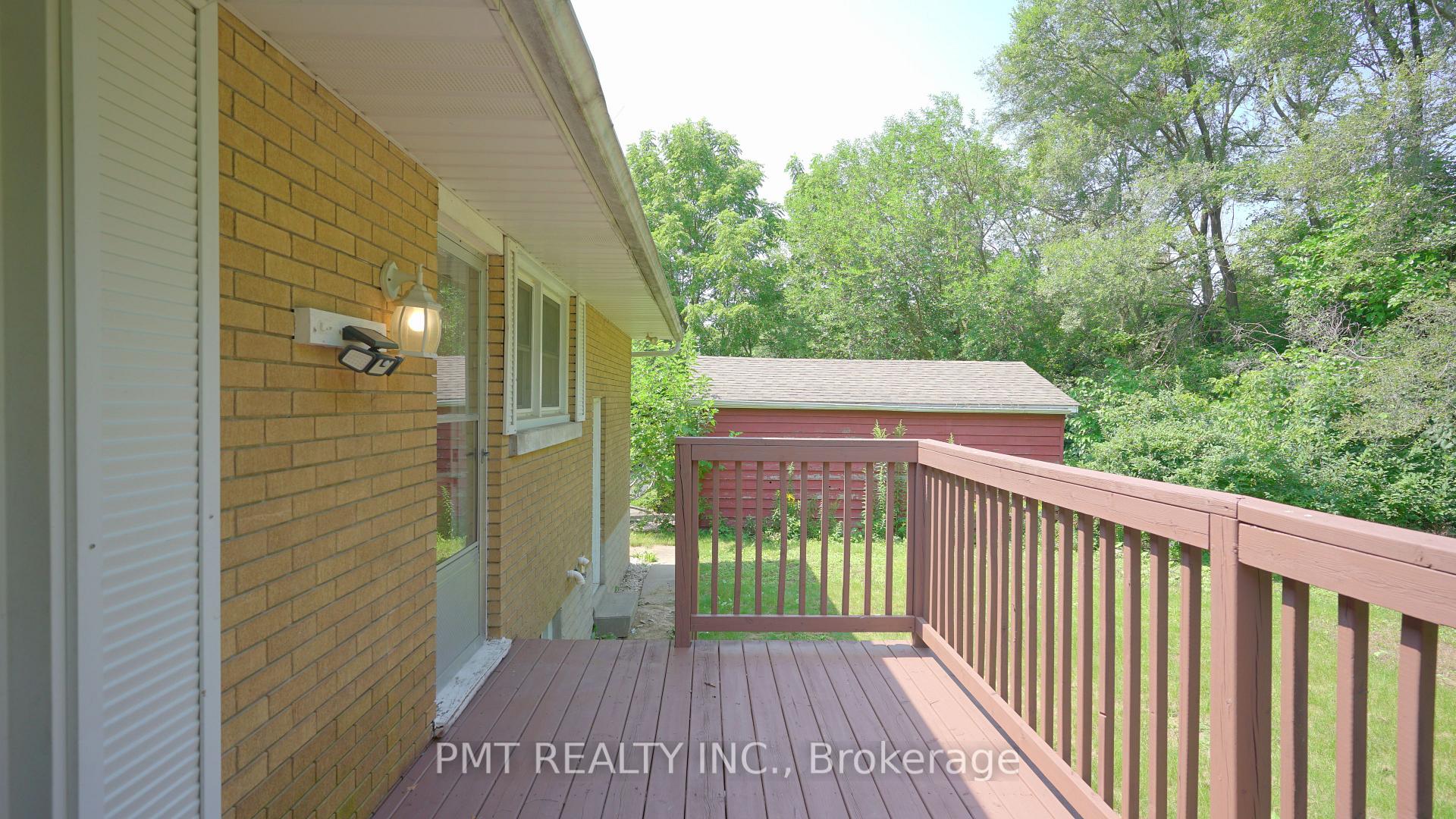 Photo 38 of 143 Elgin Crescent, Waterloo — HOMEH