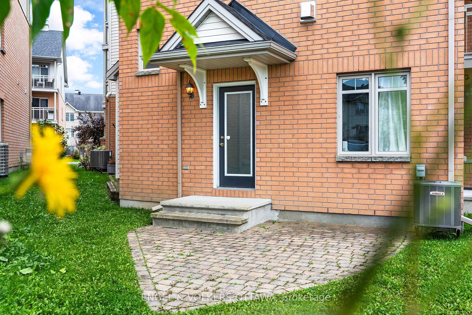 Photo 2 of 290 Citiplace Drive, Ottawa, Merivale Industrial Park/Citiplace — HOMEH