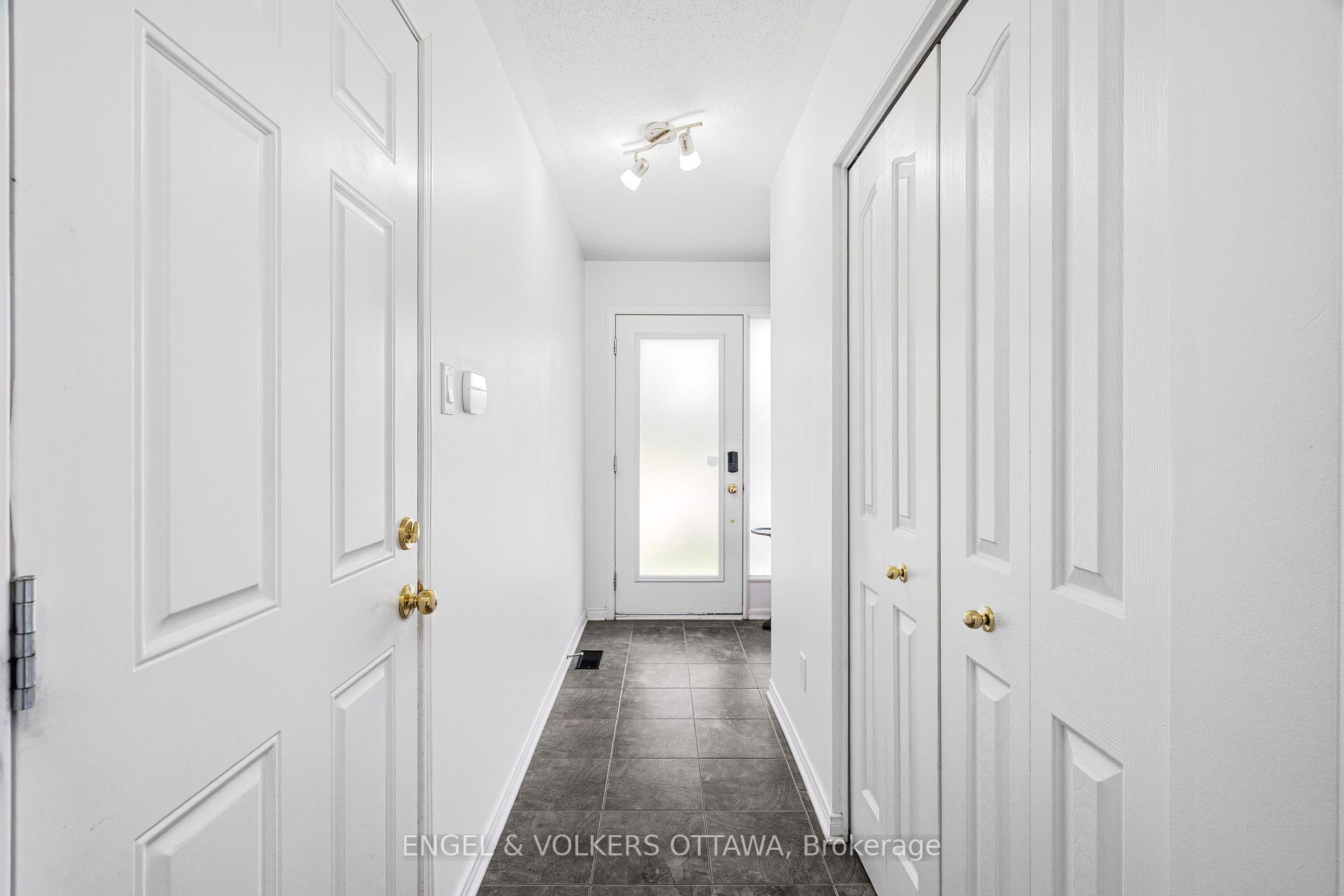 Photo 3 of 290 Citiplace Drive, Ottawa, Merivale Industrial Park/Citiplace — HOMEH