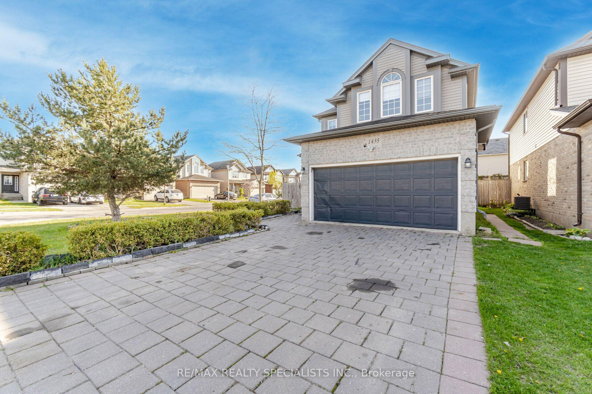 Photo 2 of 1435 Mickleborough Drive, London, North I — HOMEH