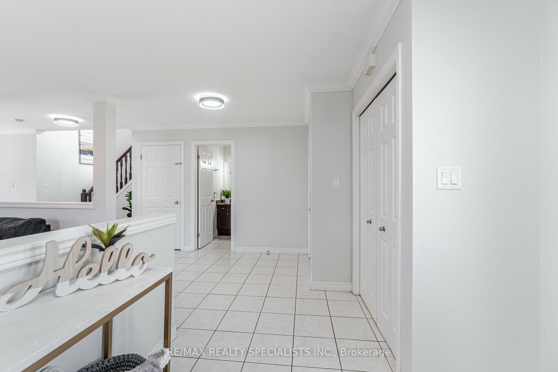 Photo 6 of 1435 Mickleborough Drive, London, North I — HOMEH