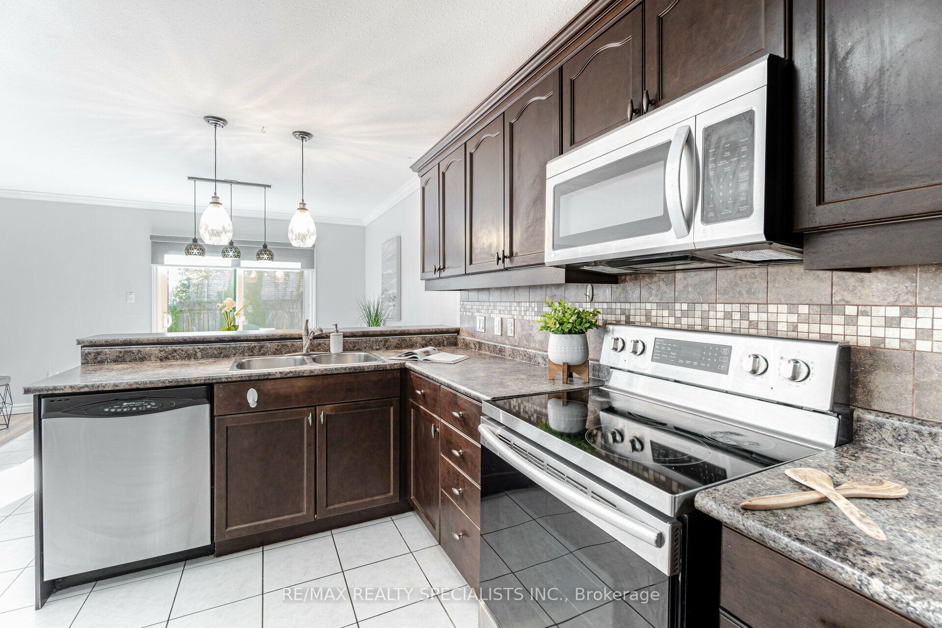 Photo 14 of 1435 Mickleborough Drive, London, North I — HOMEH