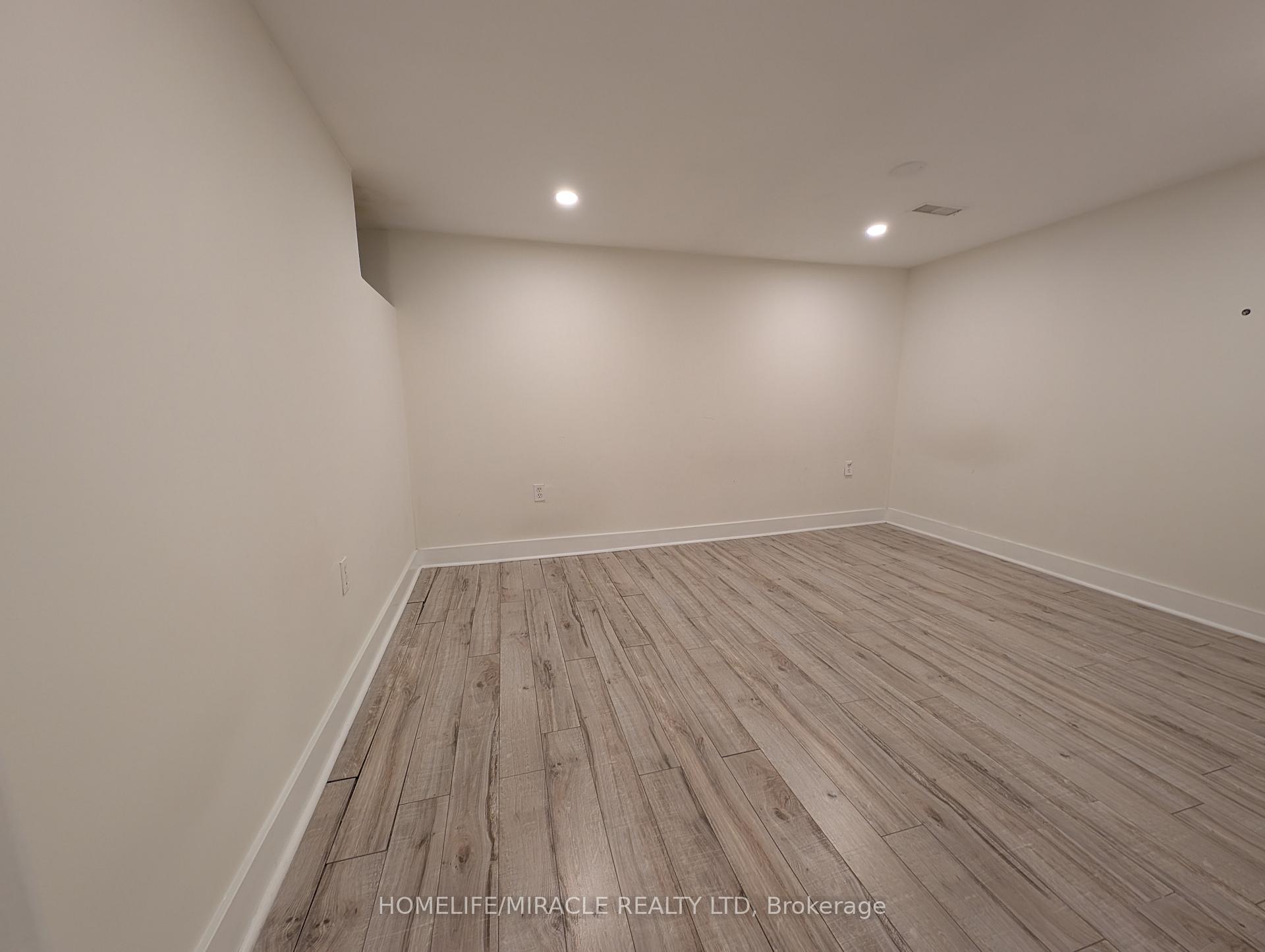 Photo 3 of Unit BSMT, 33 Trammell Lane, Brampton, Fletcher's West — HOMEH